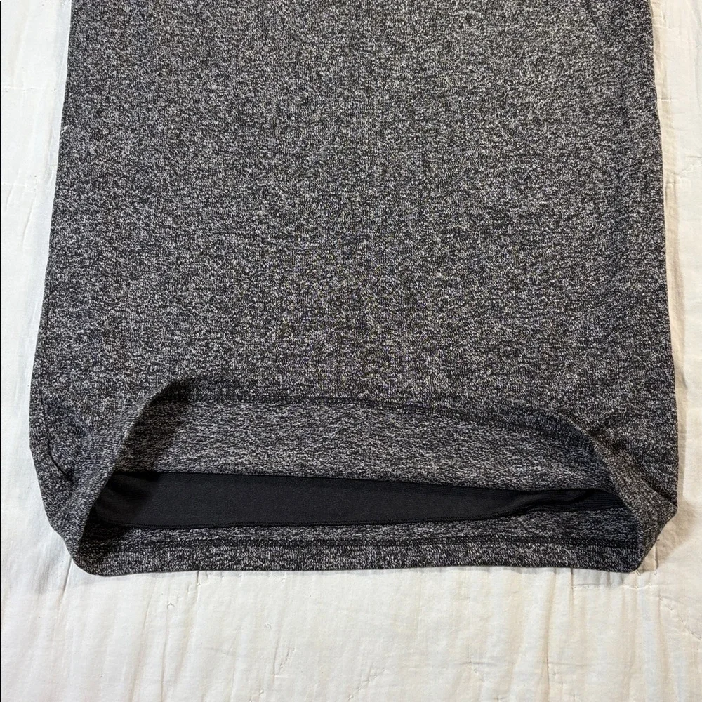 NWT Old Navy Women's Tall Gray Knit Pencil Skirt - Size M - Versatile & Recycled